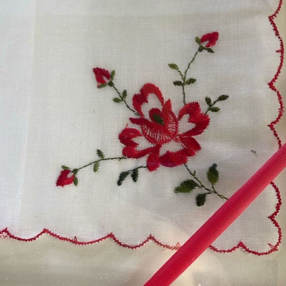 Vintage made in Switzerland embroidered handkerchief. New in package. - Picture 4 of 8